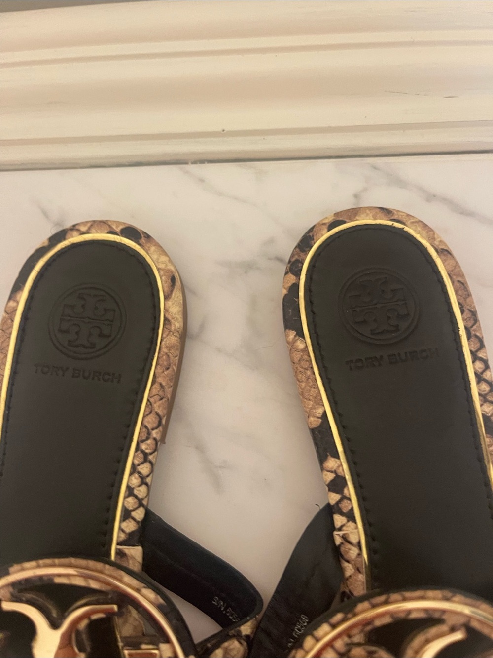Tory Burch Black & Gold Snake-Print Logo Thong Sandals - Picture 15 of 16